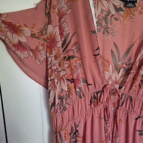 City Chic Blush Floral Maxi Dress Style DUSTER Absolutely, gorgeous. - Picture 2 of 7